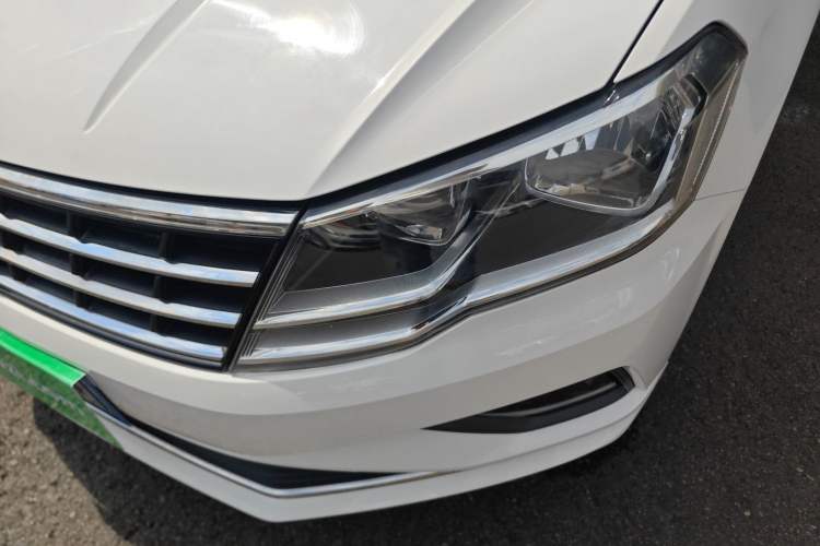 Used Volkswagen Jetta 2017 1.5L Automatic Comfort Model Left Front Headlight