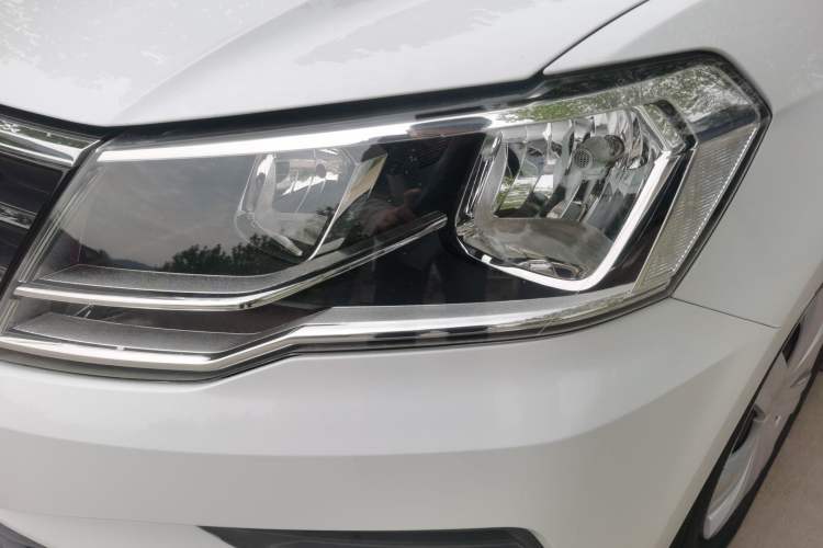 Used Volkswagen Jetta 2017 1.5L Automatic Fashion Model Left Front Headlight