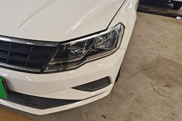 Used Volkswagen Jetta 2017 1.4L Manual Fashion Edition Left Front Headlight