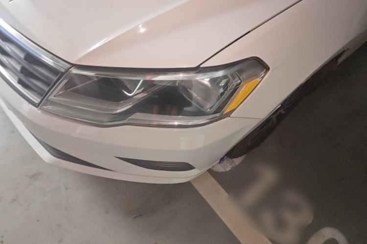 Used Volkswagen Jetta 2017 1.5L Manual Fashion Edition Left Front Headlight