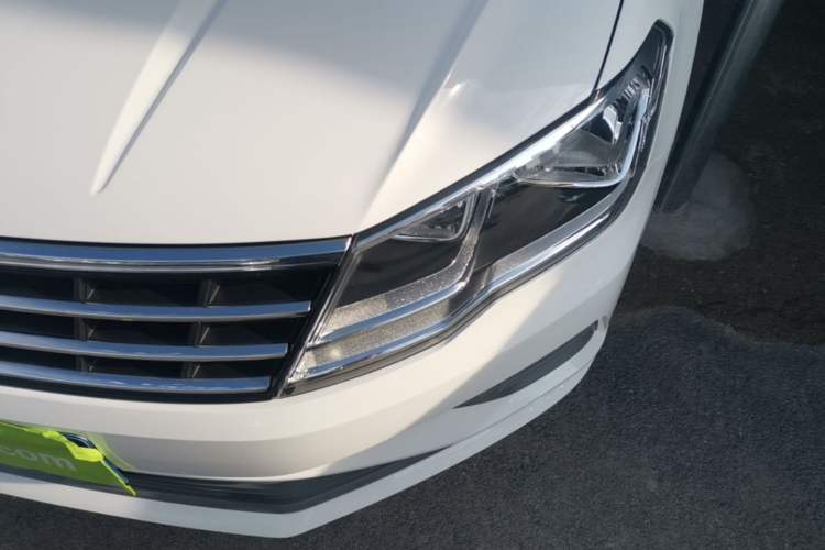 Used Volkswagen Jetta 2017 1.5L Manual Fashion Edition Left Front Headlight