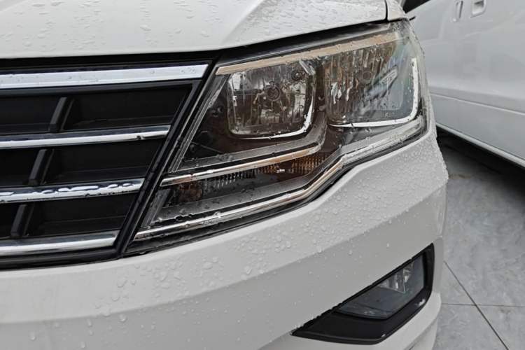 Used Volkswagen Jetta 2017 1.5L Automatic Comfort Model Left Front Headlight