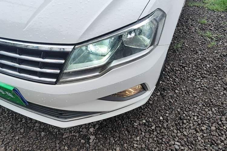 Used Volkswagen Jetta 2017 1.4L Manual Comfort Model Left Front Headlight
