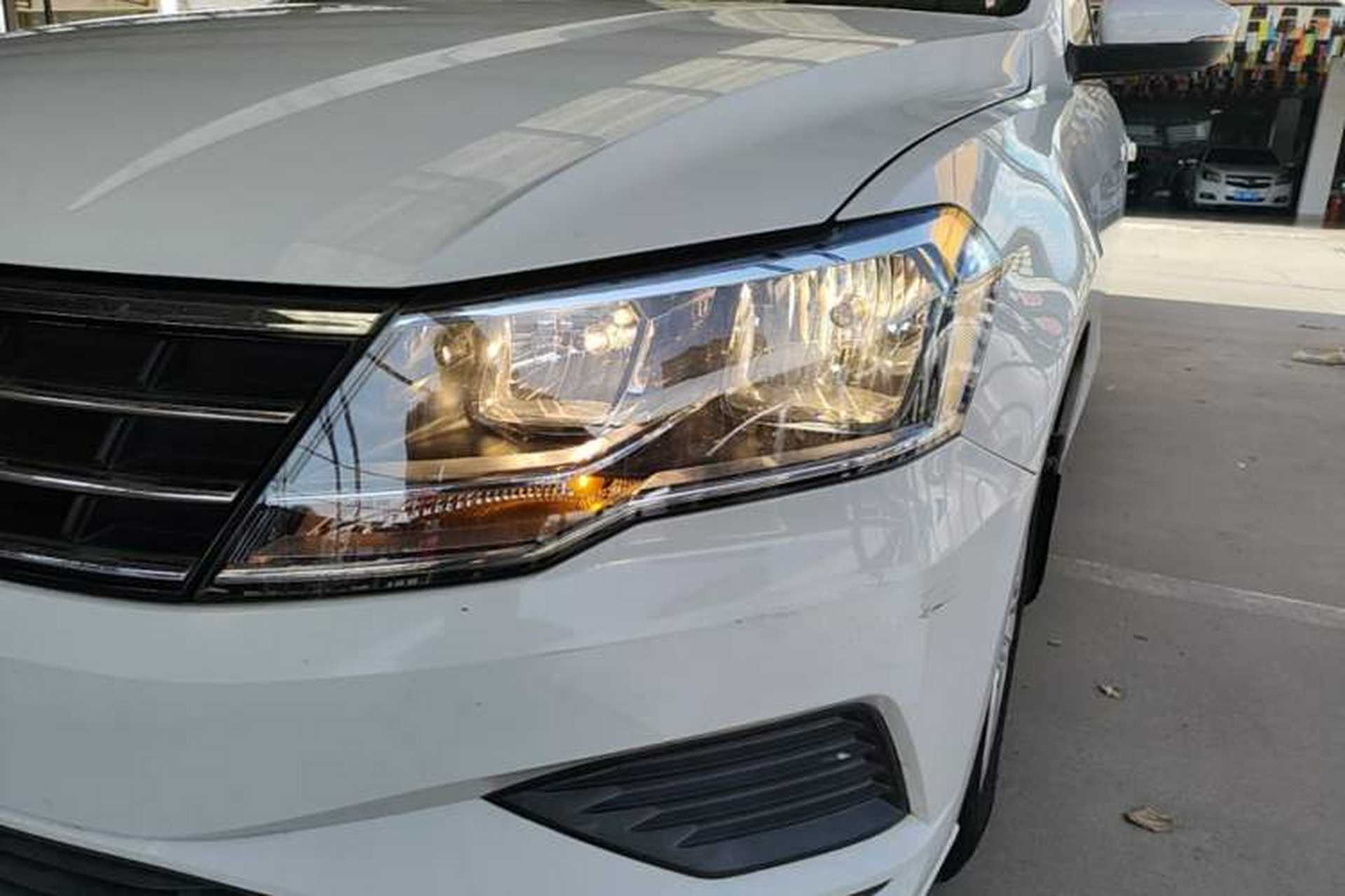 Used Volkswagen Jetta 2017 1.5L Manual Fashion Edition Left Front Headlight