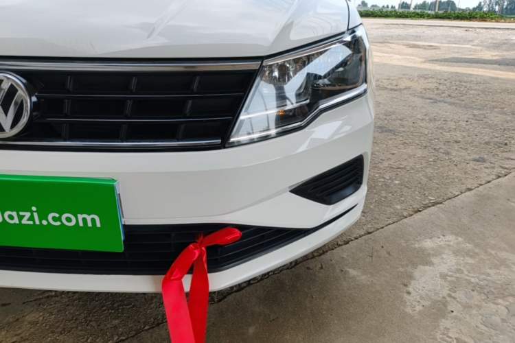 Used Volkswagen Jetta 2017 1.5L Manual Fashion Edition Left Front Headlight