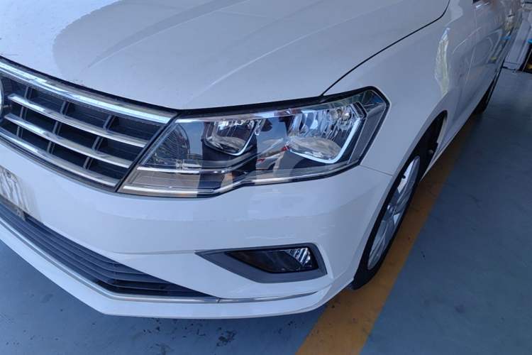Used Volkswagen Jetta 2017 1.5L Automatic Comfort Model Left Front Headlight