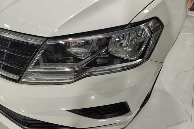 Used Volkswagen Jetta 2017 1.5L Automatic Fashion Model Left Front Headlight