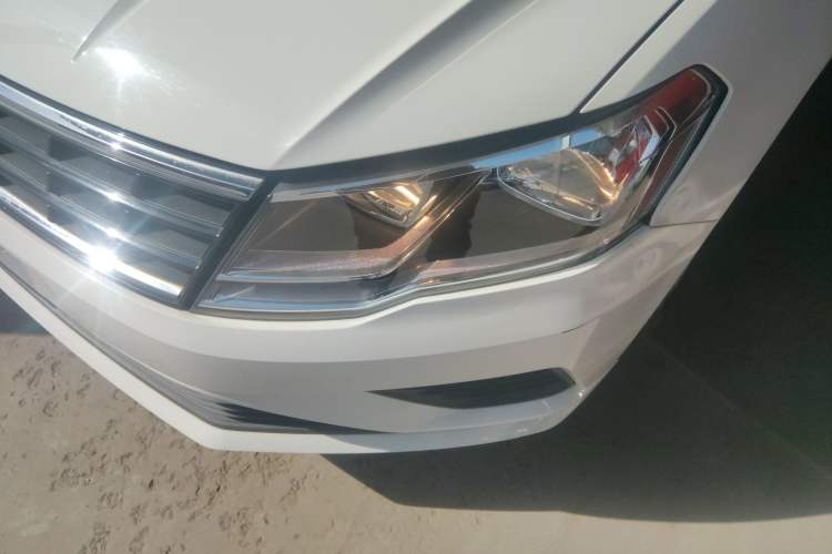 Used Volkswagen Jetta 2017 1.5L Automatic Fashion Model Left Front Headlight
