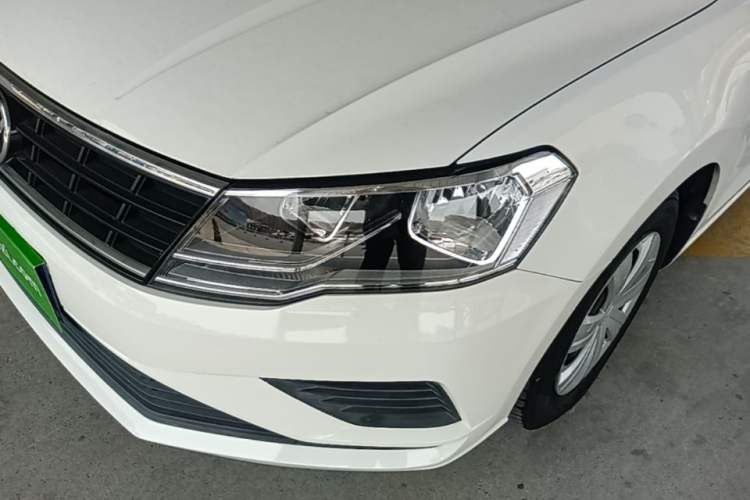 Used Volkswagen Jetta 2017 1.5L Manual Fashion Edition Left Front Headlight