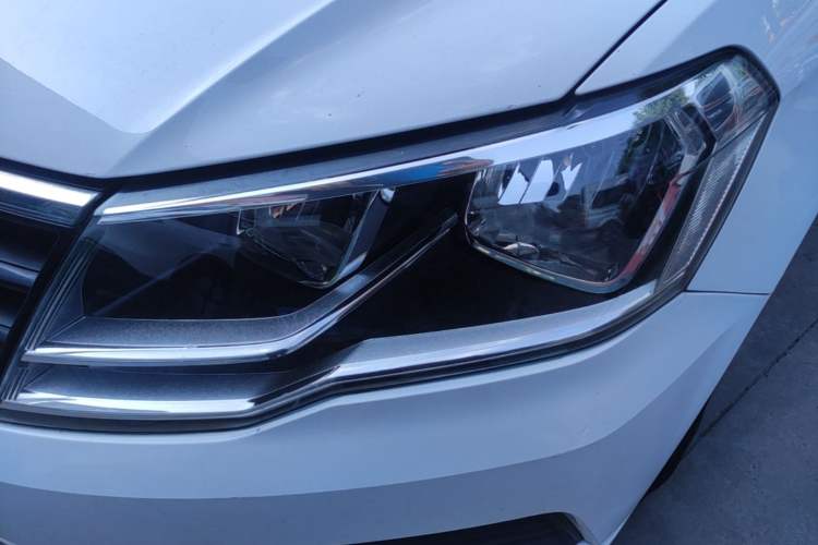 Used Volkswagen Jetta 2017 1.4L Manual Fashion Edition Left Front Headlight