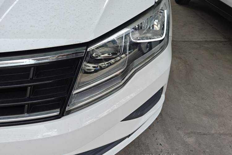 Used Volkswagen Jetta 2017 1.5L Manual Fashion Edition Left Front Headlight