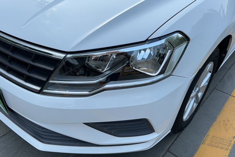 Used Volkswagen Jetta 2017 1.5L Automatic Fashion Model Left Front Headlight