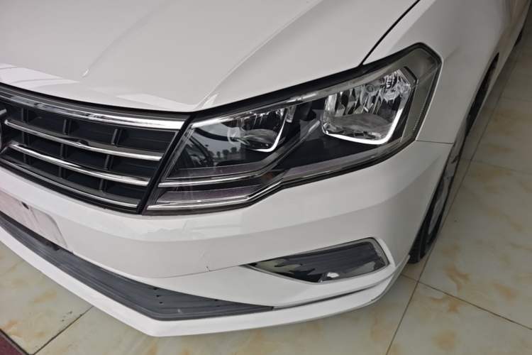 Used Volkswagen Jetta 2017 1.4L Manual Fashion Edition Left Front Headlight