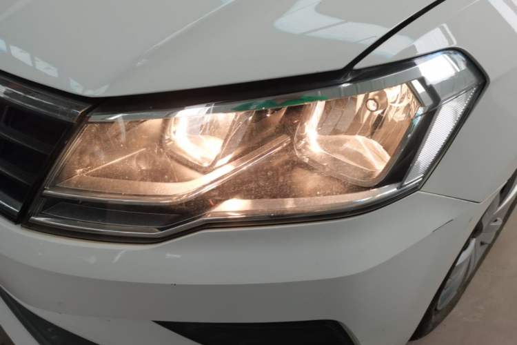 Used Volkswagen Jetta 2017 1.4L Manual Fashion Edition Left Front Headlight