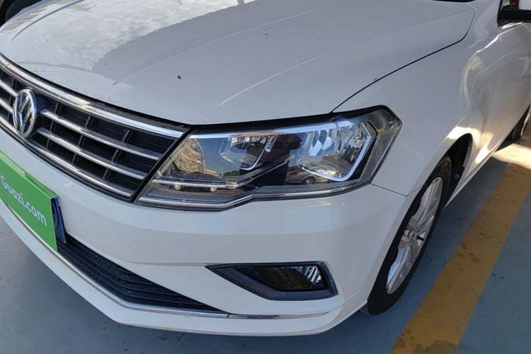 Used Volkswagen Jetta 2017 1.4L Manual Comfort Model Left Front Headlight