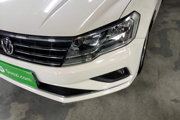 Used Volkswagen Jetta 2017 1.5L Manual Comfort Model Left Front Headlight