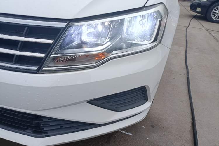 Used Volkswagen Jetta 2017 1.5L Manual Fashion Edition Left Front Headlight