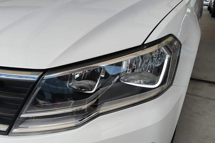 Used Volkswagen Jetta 2017 1.5L Automatic Fashion Model Left Front Headlight