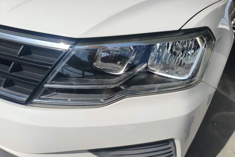 Used Volkswagen Jetta 2017 1.5L Automatic Fashion Model Left Front Headlight