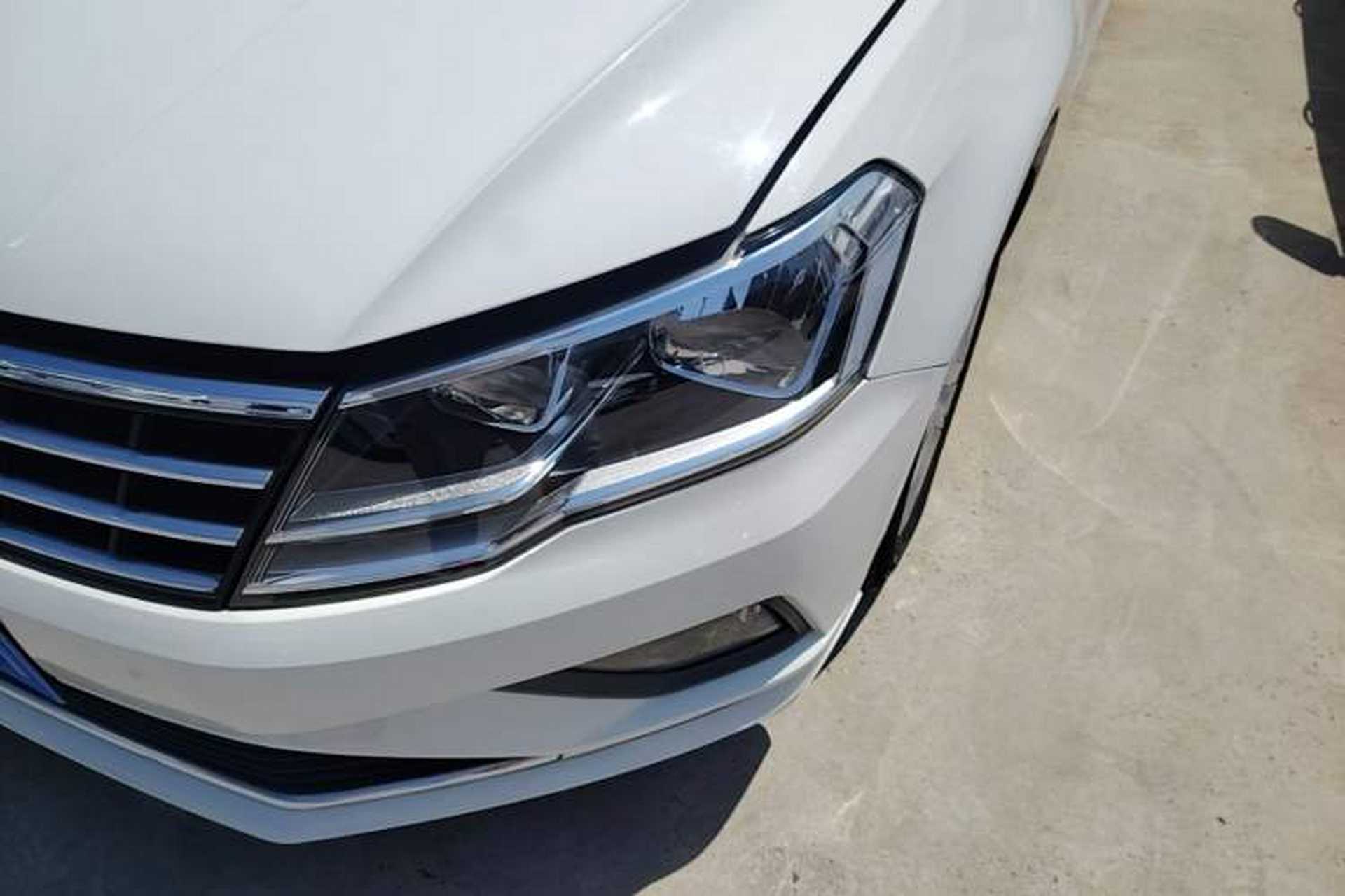 Used Volkswagen Jetta 2017 1.5L Automatic Comfort Model Left Front Headlight