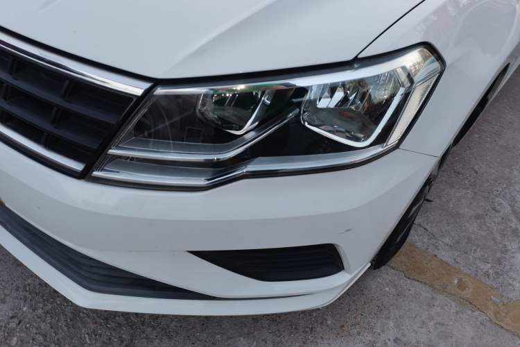 Used Volkswagen Jetta 2017 1.5L Manual Fashion Edition Left Front Headlight