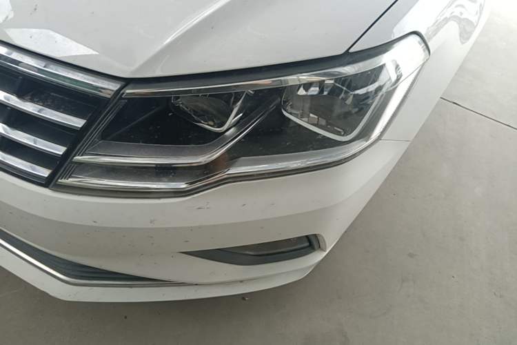 Used Volkswagen Jetta 2017 1.5L Manual Comfort Model Left Front Headlight
