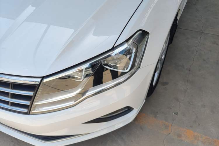 Used Volkswagen Jetta 2017 1.5L Manual Comfort Model Left Front Headlight