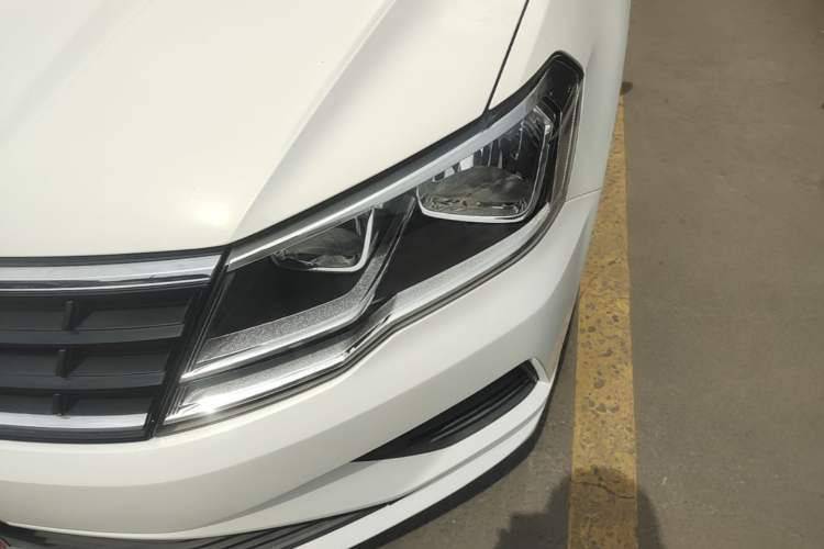 Used Volkswagen Jetta 2017 1.5L Manual Fashion Edition Left Front Headlight