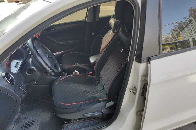 Used Volkswagen Jetta 2017 1.4L Manual Fashion Edition Left Front Seat