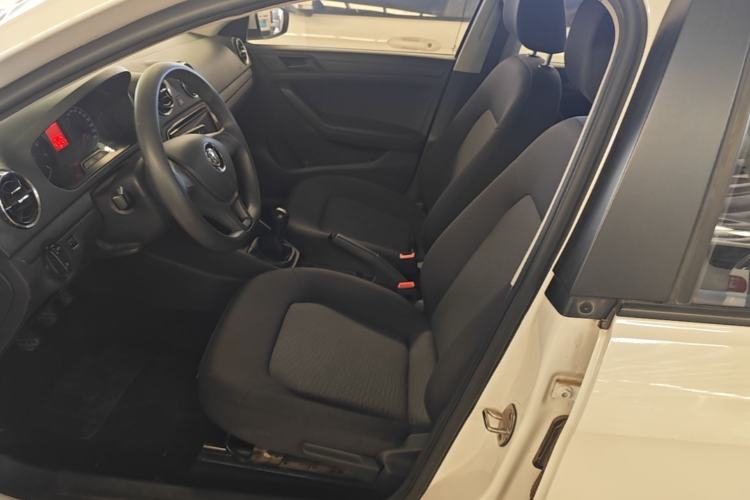 Used Volkswagen Jetta 2017 1.4L Manual Fashion Edition Left Front Seat