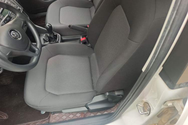 Used Volkswagen Jetta 2017 1.4L Manual Fashion Edition Left Front Seat