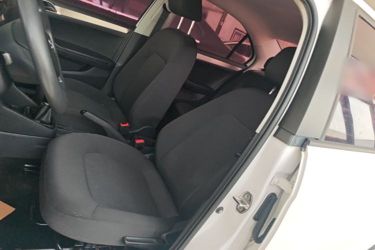 Used Volkswagen Jetta 2017 1.4L Manual Fashion Edition Left Front Seat