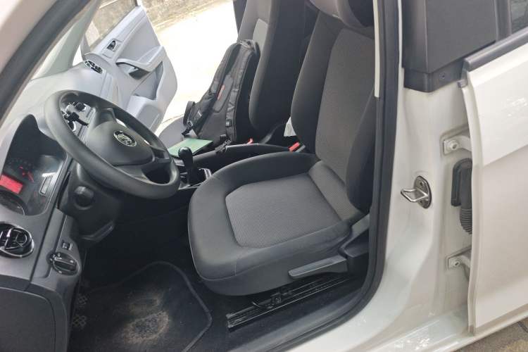 Used Volkswagen Jetta 2017 1.5L Manual Fashion Edition Left Front Seat