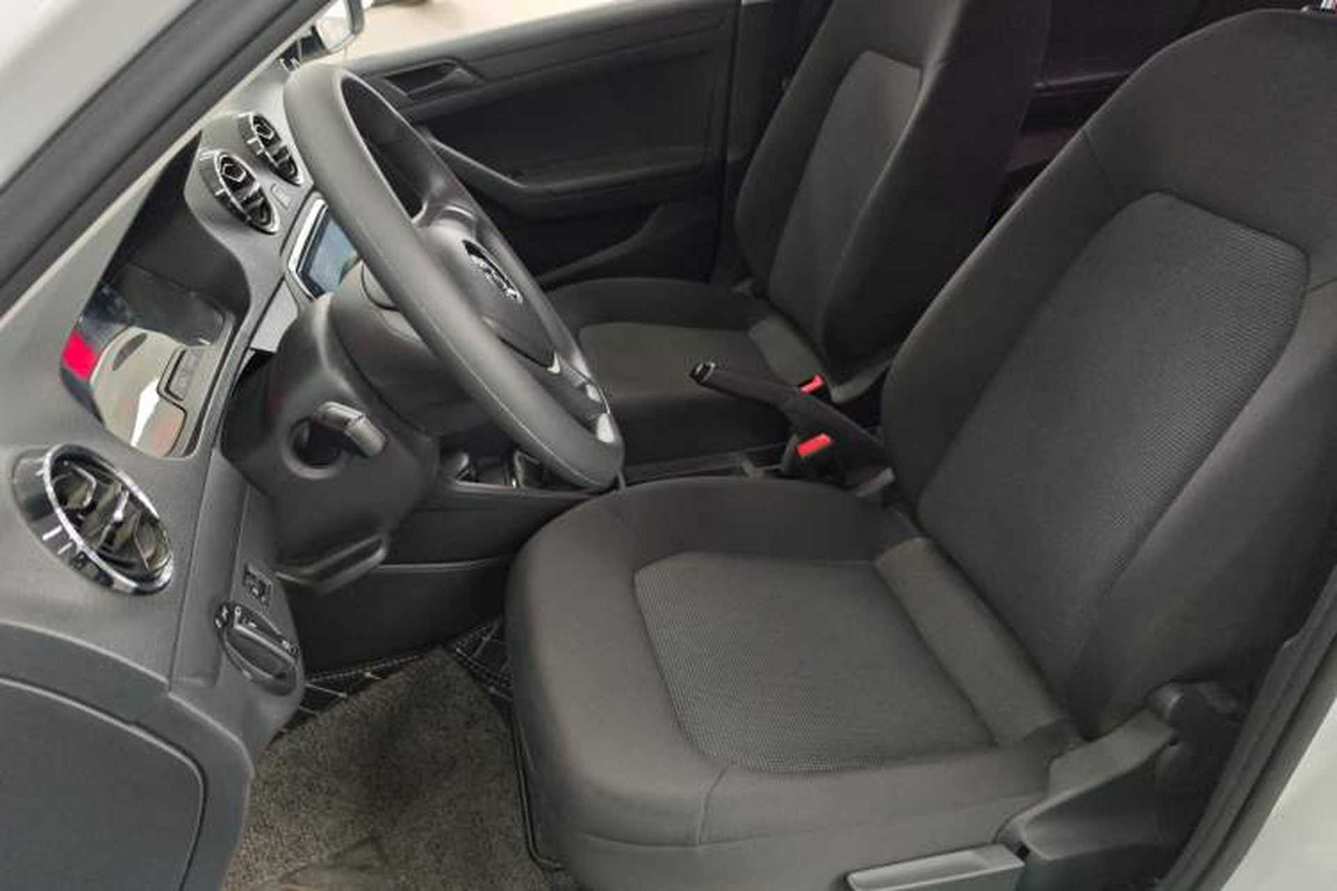 Used Volkswagen Jetta 2017 1.5L Manual Fashion Edition Left Front Seat