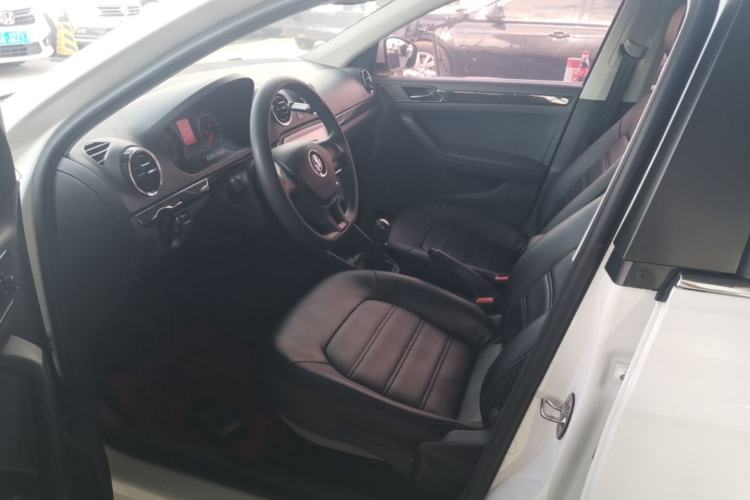 Used Volkswagen Jetta 2017 1.5L Manual Fashion Edition Left Front Seat