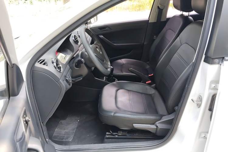 Used Volkswagen Jetta 2017 1.4L Manual Fashion Edition Left Front Seat