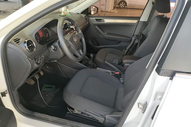 Used Volkswagen Jetta 2017 1.5L Manual Fashion Edition Left Front Seat