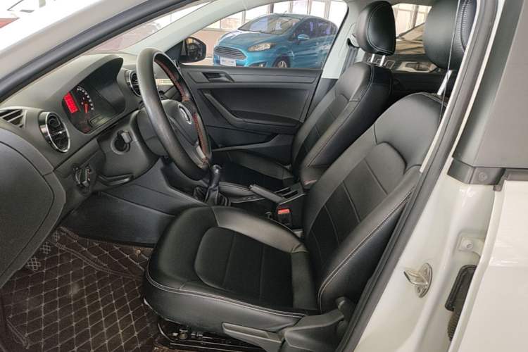 Used Volkswagen Jetta 2017 1.4L Manual Fashion Edition Left Front Seat
