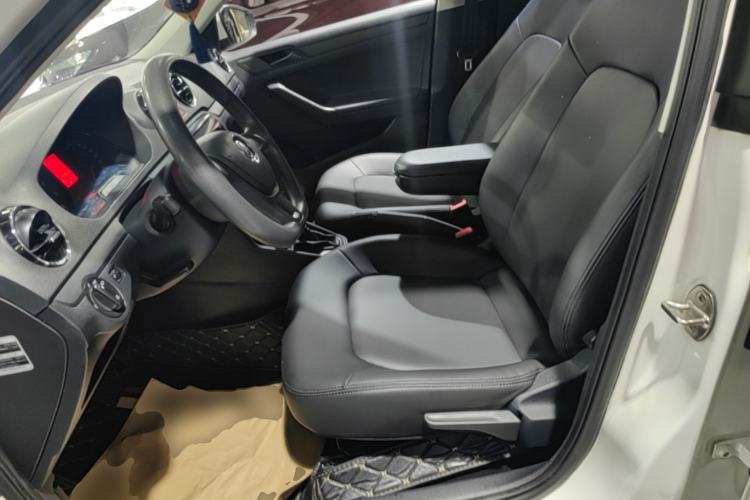 Used Volkswagen Jetta 2017 1.5L Automatic Fashion Model Left Front Seat