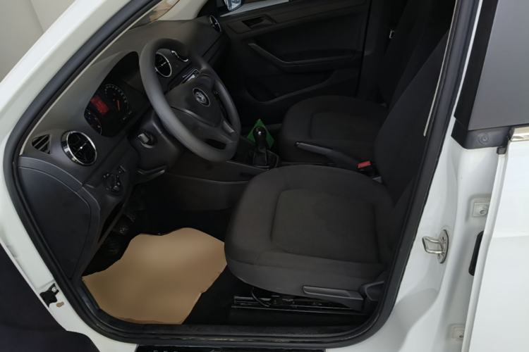 Used Volkswagen Jetta 2017 1.5L Manual Fashion Edition Left Front Seat