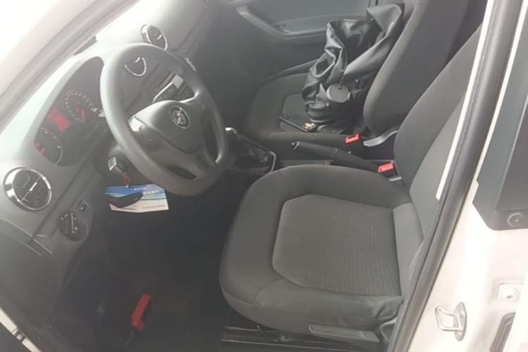 Used Volkswagen Jetta 2017 1.5L Automatic Fashion Model Left Front Seat