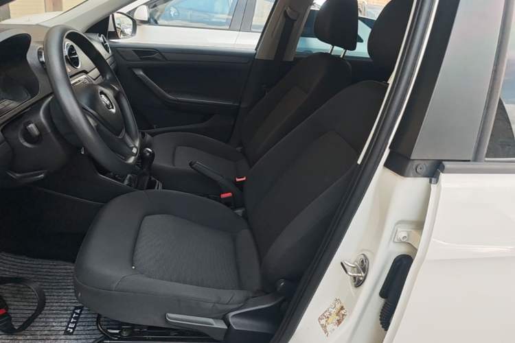 Used Volkswagen Jetta 2017 1.5L Manual Fashion Edition Left Front Seat