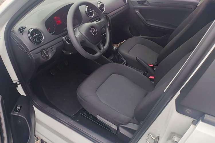 Used Volkswagen Jetta 2017 1.4L Manual Fashion Edition Left Front Seat