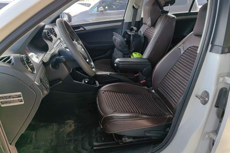 Used Volkswagen Jetta 2017 1.4L Manual Comfort Model Left Front Seat