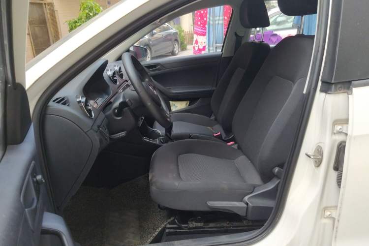 Used Volkswagen Jetta 2017 1.4L Manual Fashion Edition Left Front Seat