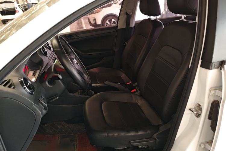 Used Volkswagen Jetta 2017 1.4L Manual Fashion Edition Left Front Seat