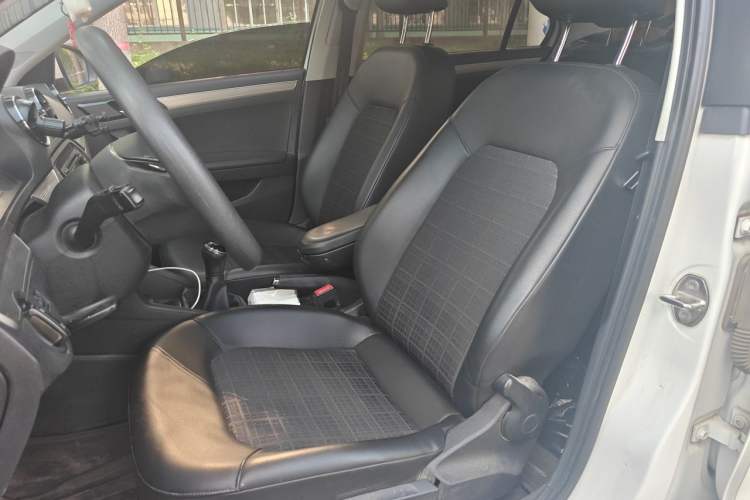Used Volkswagen Jetta 2017 1.4L Manual Comfort Model Left Front Seat