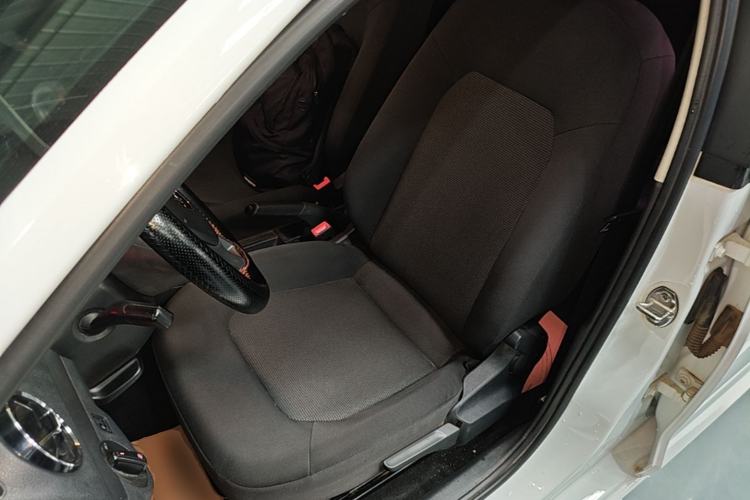 Used Volkswagen Jetta 2017 1.4L Manual Fashion Edition Left Front Seat