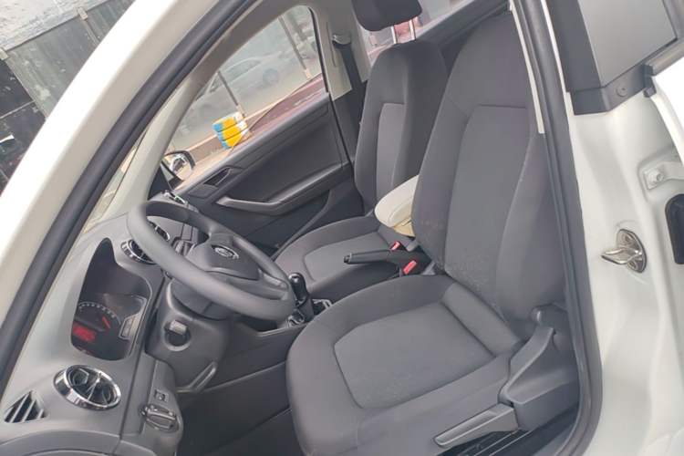 Used Volkswagen Jetta 2017 1.5L Manual Fashion Edition Left Front Seat