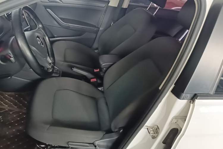 Used Volkswagen Jetta 2017 1.5L Automatic Fashion Model Left Front Seat